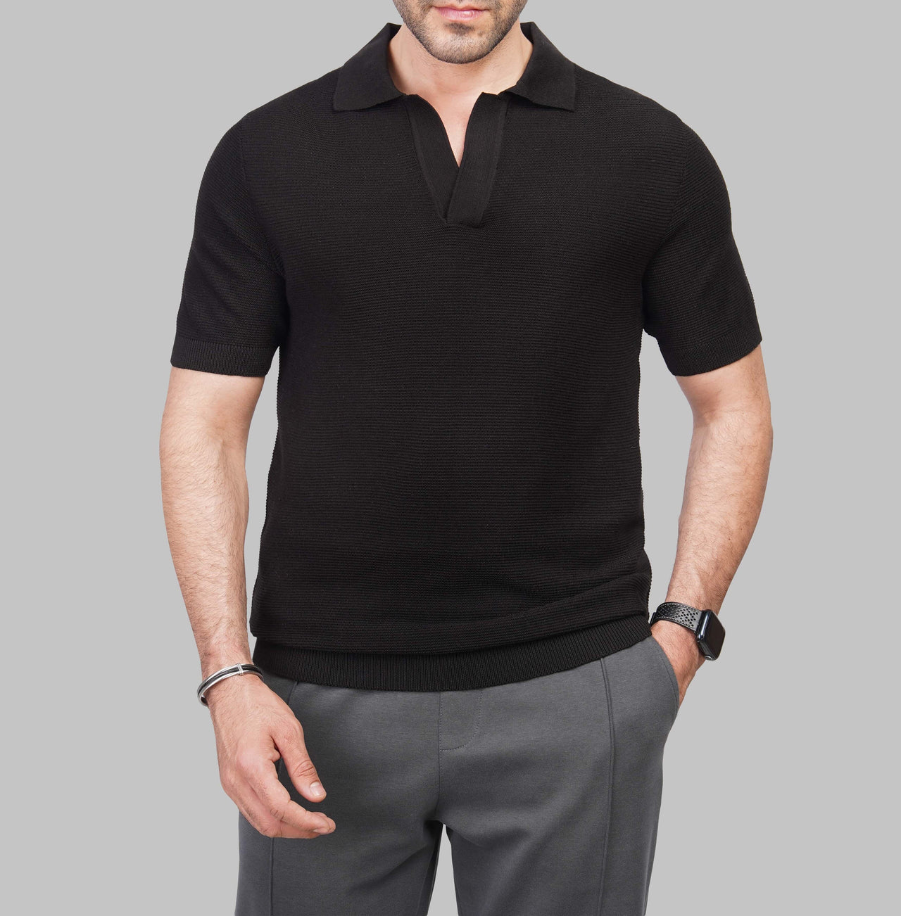 shop Men's soft ribbed V-neck knit polo shirt black Summer 2026 by Dockland - 
تسوق تيشرت بولو رجالي تريكو صيفي اسود بياقة v مضلعة لصيف 2026 من دوكلاند